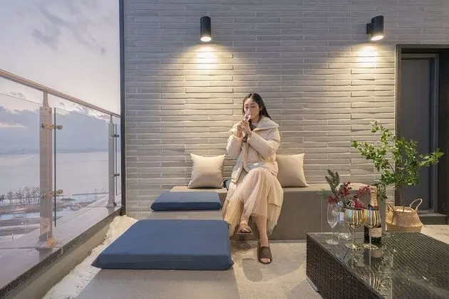 Oda (Lounge Suite)