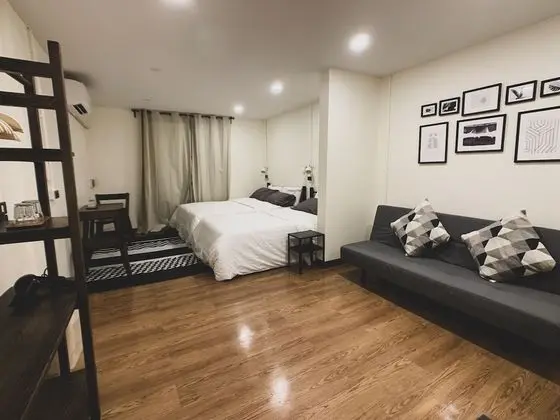 Üç Kişilik Oda, Balkon