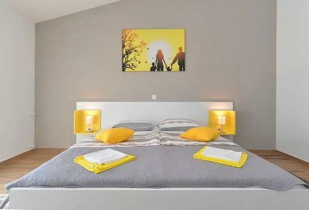 Standard Ev, 6 Yatak Odası (0340)