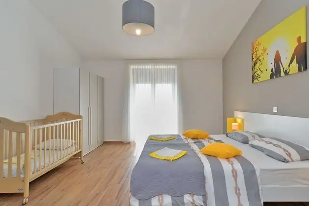 Standard Ev, 6 Yatak Odası (0340)