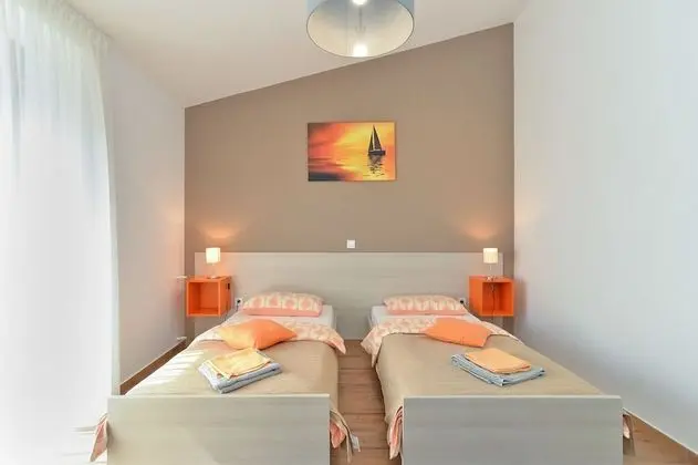 Standard Ev, 6 Yatak Odası (0340)