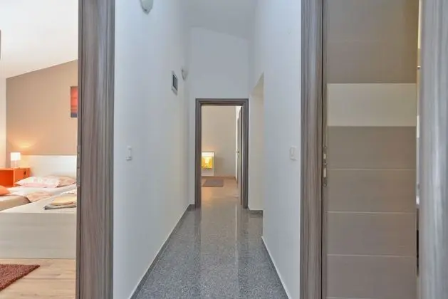 Standard Ev, 6 Yatak Odası (0340)