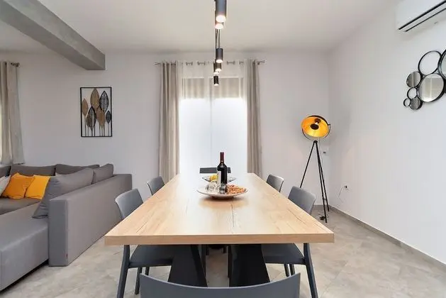 Standard Ev, 6 Yatak Odası (0340)