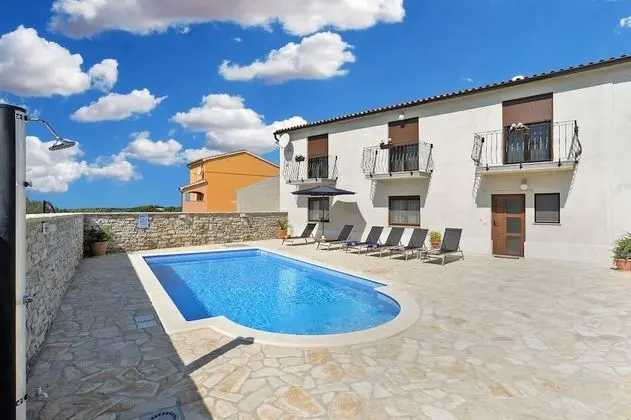 Standard Ev, 6 Yatak Odası (0340)