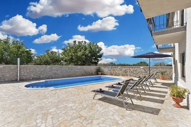 Standard Ev, 6 Yatak Odası (0340)