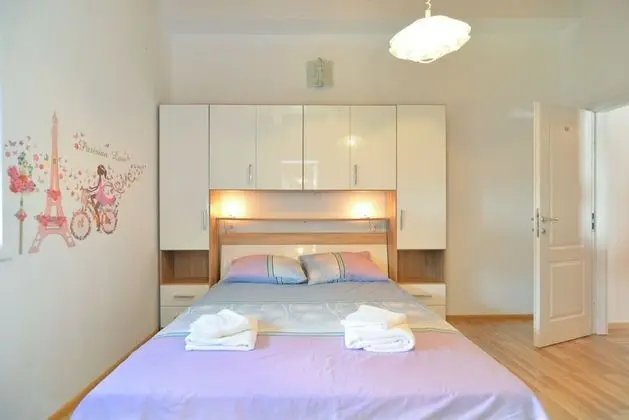 Standard Ev, 5 Yatak Odası (0464)
