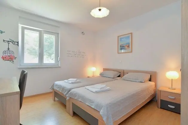 Standard Ev, 5 Yatak Odası (0464)