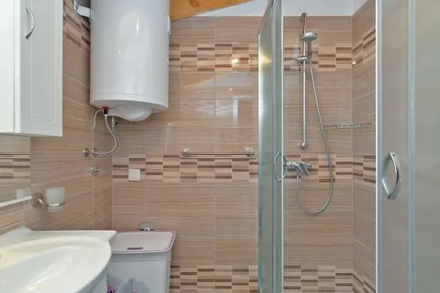 Standard Ev, 5 Yatak Odası (0464)