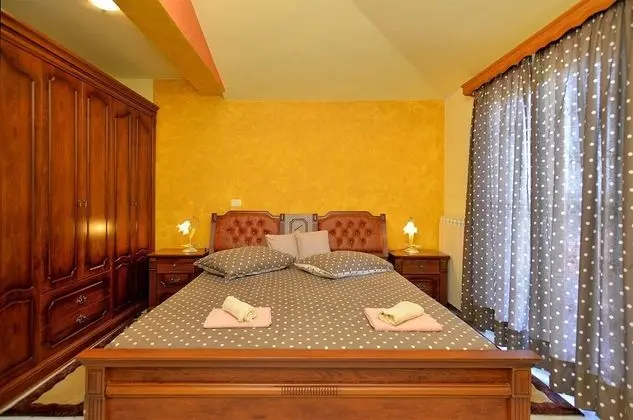 Standard Ev, 6 Yatak Odası (23212)