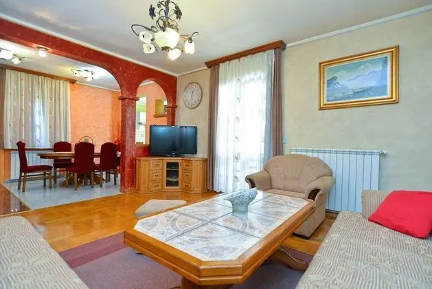 Standard Ev, 6 Yatak Odası (23212)