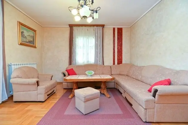 Standard Ev, 6 Yatak Odası (23212)