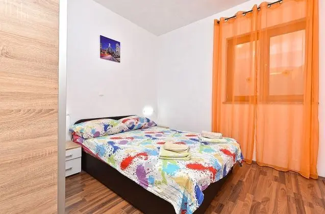 Standard Ev, 6 Yatak Odası (25323)