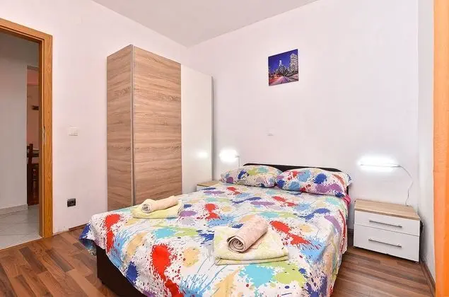 Standard Ev, 6 Yatak Odası (25323)