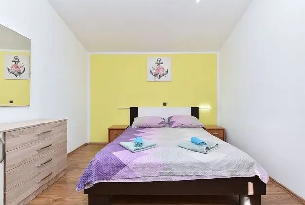 Standard Ev, 6 Yatak Odası (25323)