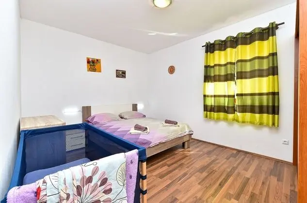 Standard Ev, 6 Yatak Odası (25323)