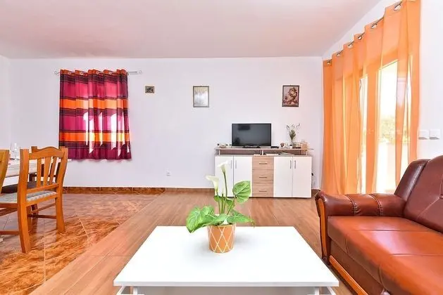 Standard Ev, 6 Yatak Odası (25323)