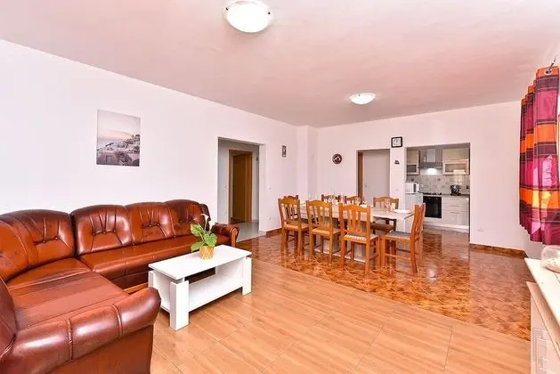 Standard Ev, 6 Yatak Odası (25323)