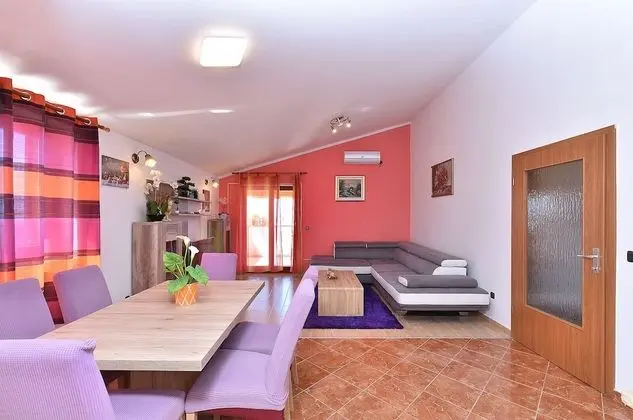 Standard Ev, 6 Yatak Odası (25323)