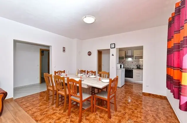 Standard Ev, 6 Yatak Odası (25323)