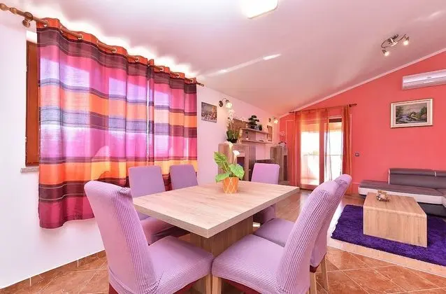 Standard Ev, 6 Yatak Odası (25323)