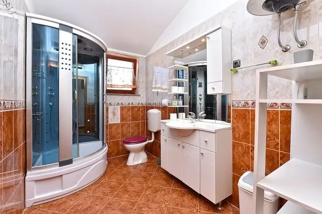 Standard Ev, 6 Yatak Odası (25323)