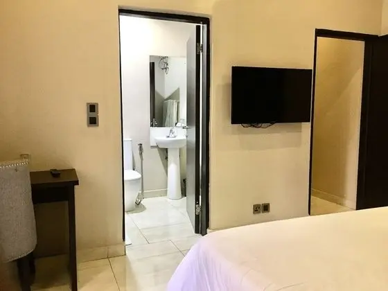 Premium Oda, 1 Büyük (Queen) Boy Yatak, Sigara İçilmez