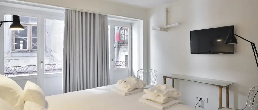 Apart Daire, 1 Yatak Odası (Pedro Cabrita Reis)