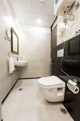 Deluxe Tek Büyük Yataklı Oda, 1 Çift Kişilik Yatak, Sigara İçilmez, Özel Banyo