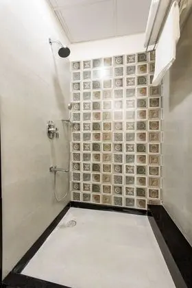 Deluxe Tek Büyük Yataklı Oda, 1 Çift Kişilik Yatak, Sigara İçilmez, Özel Banyo