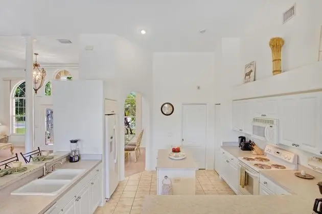 Ev, 4 Yatak Odası, Kişiye Özel Havuzlu, Kanal Manzaralı (2 Bathrooms)