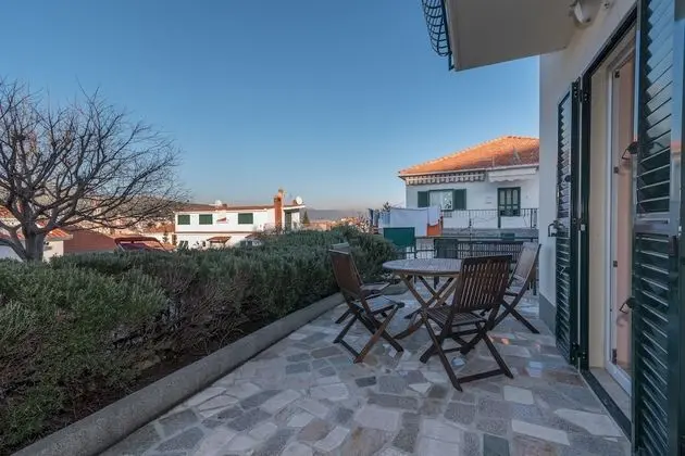 Apart Daire, Bahçe Manzaralı