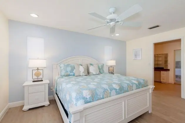 Ev, 3 Yatak Odası, Kişiye Özel Havuzlu, Kanal Manzaralı (2 Bathrooms)