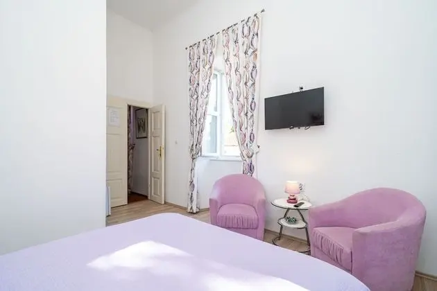 Tek Büyük Yataklı Oda, Veranda, Bahçe Manzaralı