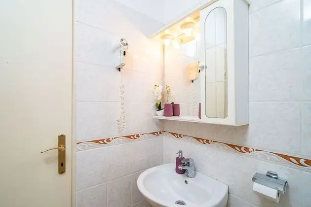 Tek Büyük Yataklı Oda, Veranda, Bahçe Manzaralı