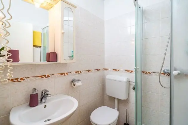 Tek Büyük Yataklı Oda, Veranda, Bahçe Manzaralı