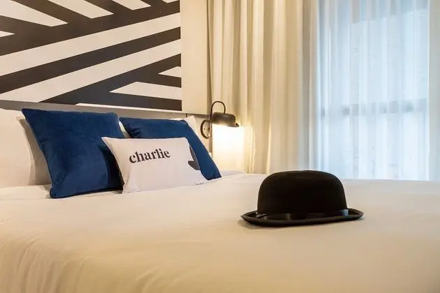 Studio Standard Casal