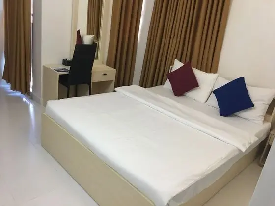 Basic Oda, 1 Büyük (Queen) Boy Yatak, Sigara İçilmez, Şehir Manzaralı