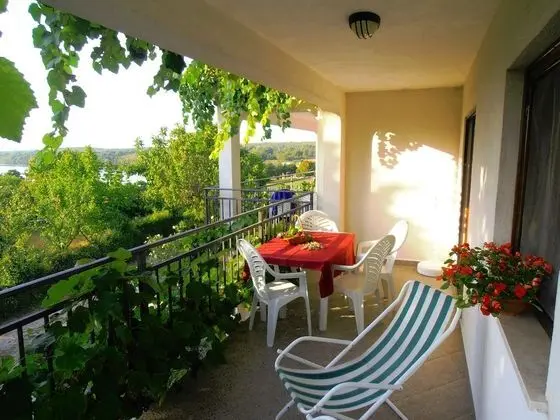 Apart Daire, 2 Yatak Odası, Balkon, Kısmi Deniz Manzaralı
