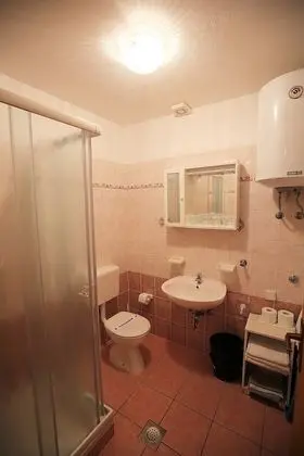 Apart Daire, 2 Yatak Odası, Teras, Bahçe Manzaralı