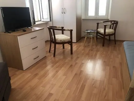 Üç Kişilik Oda