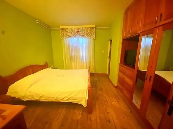 Ev, 3 Yatak Odası, Sigara İçilebilir, Teras