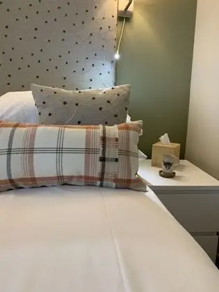 Deluxe Tek Büyük Yataklı Oda (Holly)