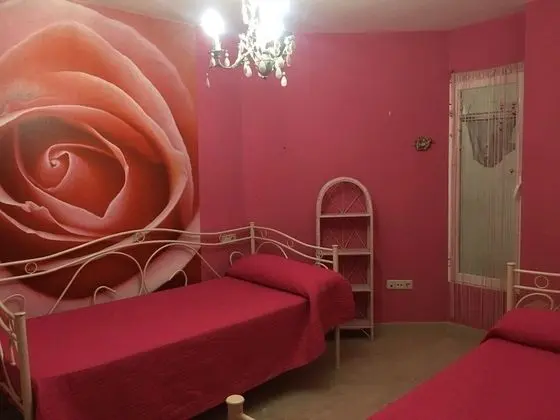 Ev, 4 Yatak Odası, Engellilere Uygun, Sigara İçilmez