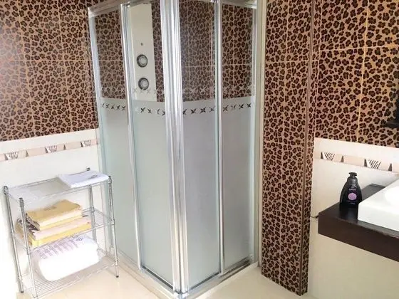 Ev, 4 Yatak Odası, Engellilere Uygun, Sigara İçilmez