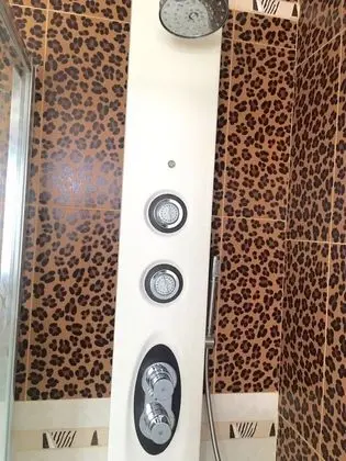 Ev, 4 Yatak Odası, Engellilere Uygun, Sigara İçilmez