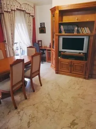 Ev, 4 Yatak Odası, Engellilere Uygun, Sigara İçilmez