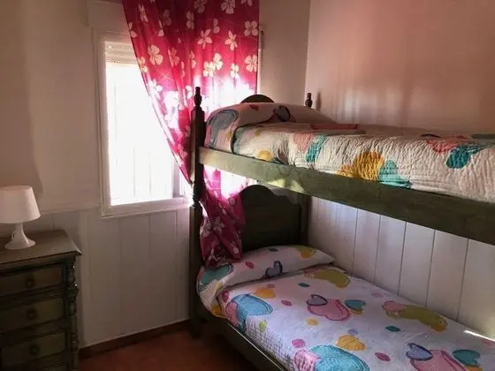 Ev, 3 Yatak Odası, Engellilere Uygun, Sigara İçilmez
