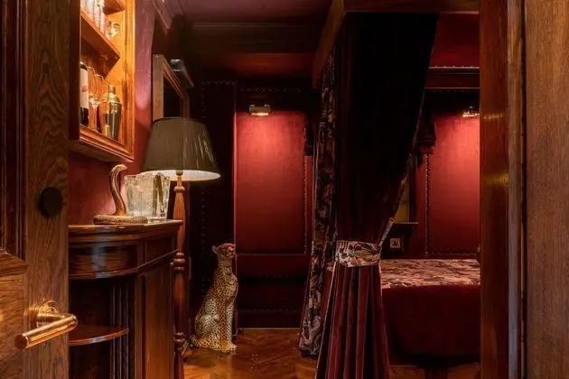 Romantic Tek Büyük Yataklı Oda (Medium)