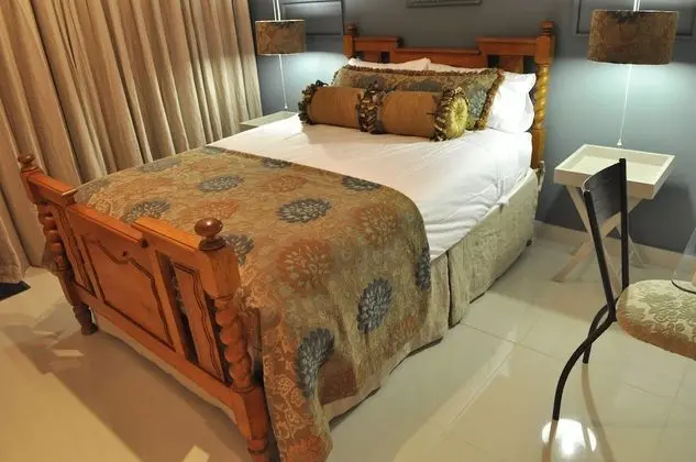 Standard Tek Büyük Yataklı Oda (Queen)