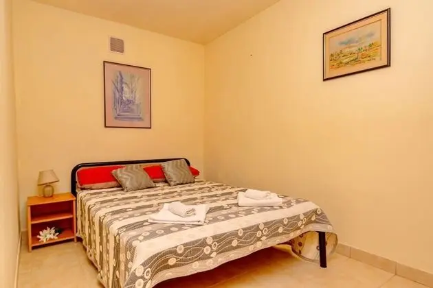 Ev (One Bedroom House with Terrace)